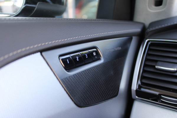Volvo XC90 2.0 T8 Ultimate Bright | Trekhaak | Panoramadak | 360 Camera | Leder | H&K