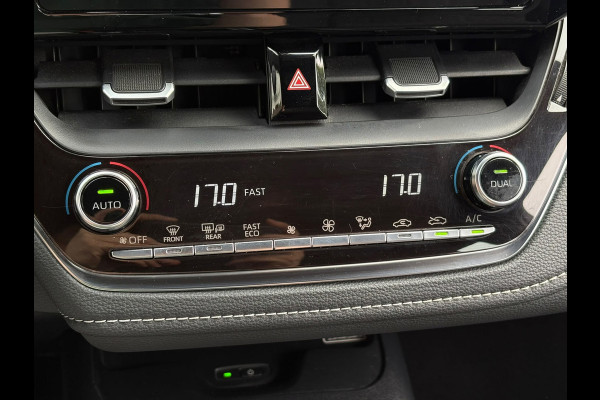 Toyota Corolla 1.8 Hybrid Two-Tone | Carplay/Android, Navi, Camera, Cruise, 18'' LMV, Climate, Licht/Regens. | Dealeronderhouden |