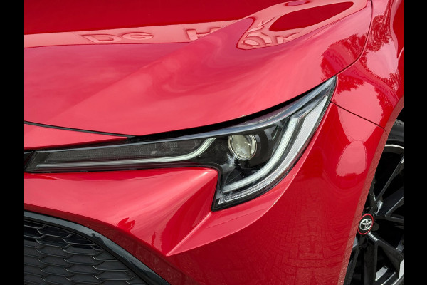 Toyota Corolla 1.8 Hybrid Two-Tone | Carplay/Android, Navi, Camera, Cruise, 18'' LMV, Climate, Licht/Regens. | Dealeronderhouden |