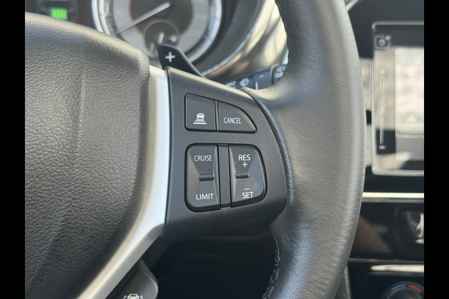 Suzuki Vitara 1.5 Hybrid Style Trekhaak Panorama dak Camera Adaptieve cruise Keyless Clima