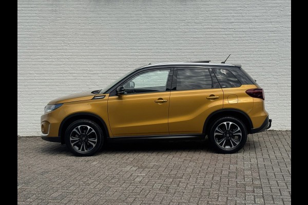 Suzuki Vitara 1.5 Hybrid Style Trekhaak Panorama dak Camera Adaptieve cruise Keyless Clima