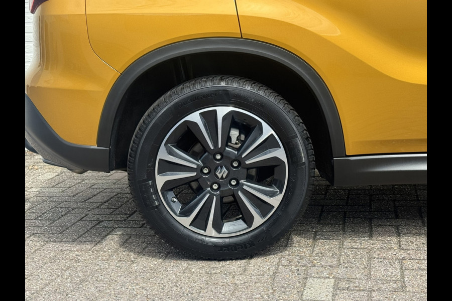Suzuki Vitara 1.5 Hybrid Style Trekhaak Panorama dak Camera Adaptieve cruise Keyless Clima