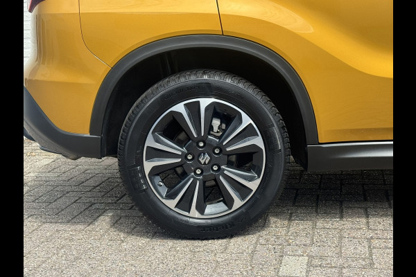 Suzuki Vitara 1.5 Hybrid Style Trekhaak Panorama dak Camera Adaptieve cruise Keyless Clima
