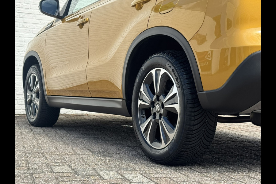 Suzuki Vitara 1.5 Hybrid Style Trekhaak Panorama dak Camera Adaptieve cruise Keyless Clima