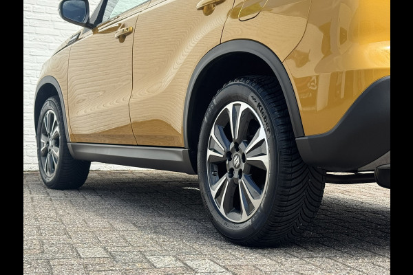 Suzuki Vitara 1.5 Hybrid Style Trekhaak Panorama dak Camera Adaptieve cruise Keyless Clima