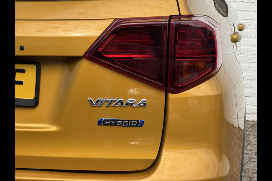 Suzuki Vitara 1.5 Hybrid Style Trekhaak Panorama dak Camera Adaptieve cruise Keyless Clima