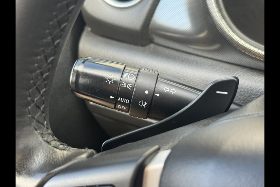 Suzuki Vitara 1.5 Hybrid Style Trekhaak Panorama dak Camera Adaptieve cruise Keyless Clima