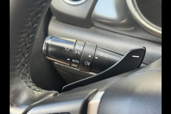 Suzuki Vitara 1.5 Hybrid Style Trekhaak Panorama dak Camera Adaptieve cruise Keyless Clima