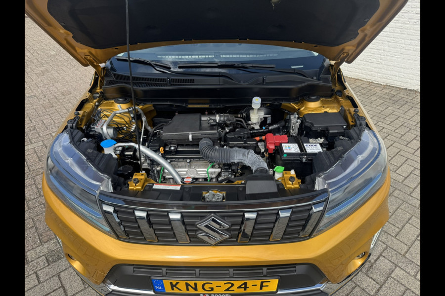 Suzuki Vitara 1.5 Hybrid Style Trekhaak Panorama dak Camera Adaptieve cruise Keyless Clima