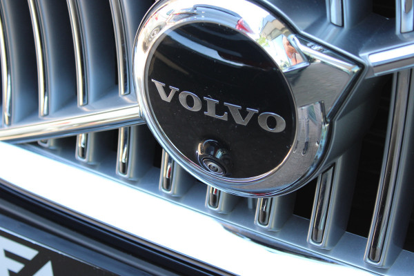 Volvo XC90 2.0 T8 Ultimate Bright | Trekhaak | Panoramadak | 360 Camera | Leder | H&K