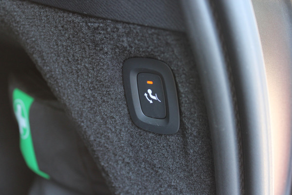 Volvo XC90 2.0 T8 Ultimate Bright | Trekhaak | Panoramadak | 360 Camera | Leder | H&K