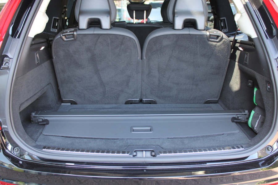 Volvo XC90 2.0 T8 Ultimate Bright | Trekhaak | Panoramadak | 360 Camera | Leder | H&K