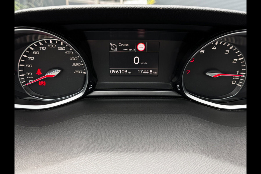 Peugeot 308 SW 1.2 PureTech Blue Lease Executive | Trekhaak | Panoramadak | Distributieriem vervangen | NL-auto