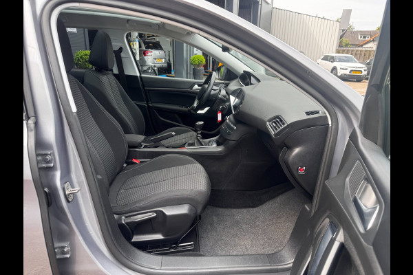 Peugeot 308 SW 1.2 PureTech Blue Lease Executive | Trekhaak | Panoramadak | Distributieriem vervangen | NL-auto