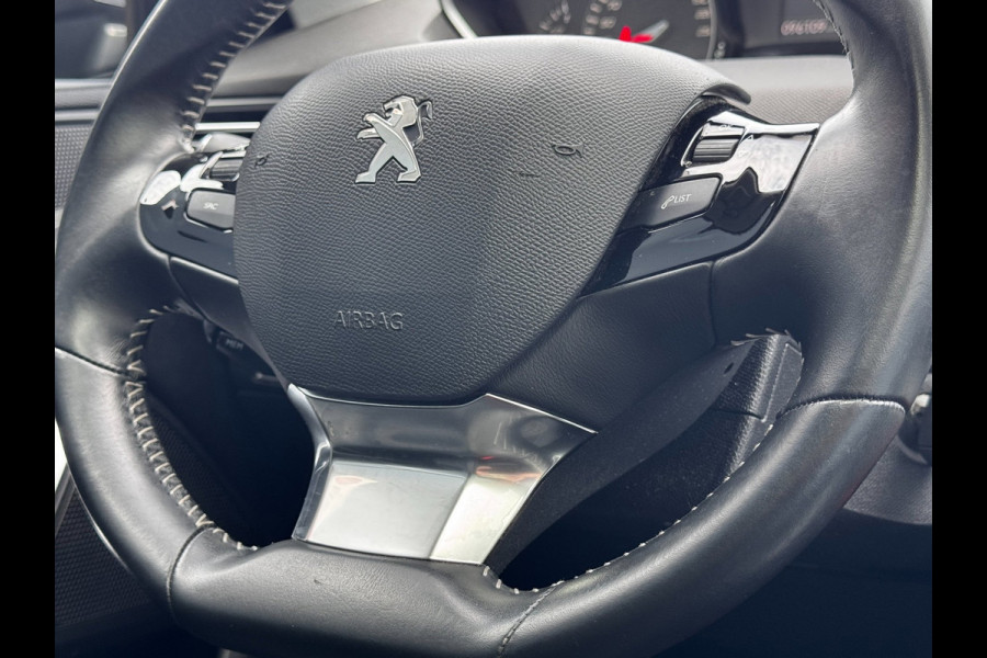 Peugeot 308 SW 1.2 PureTech Blue Lease Executive | Trekhaak | Panoramadak | Distributieriem vervangen | NL-auto