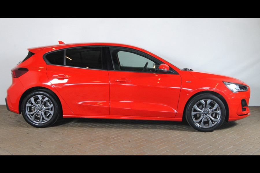 Ford Focus 1.0 EBH ST Line X | Carplay | Camera | Groot scherm | Navi