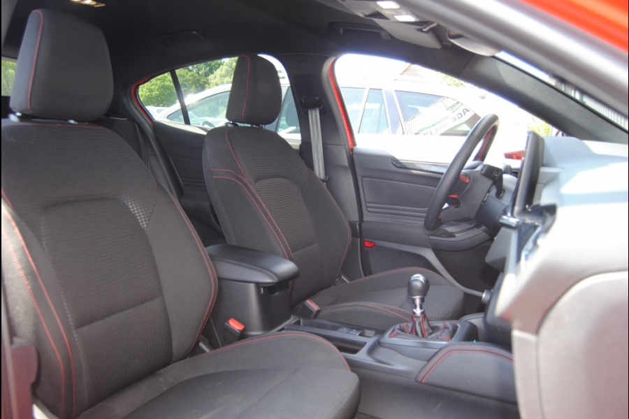 Ford Focus 1.0 EBH ST Line X | Carplay | Camera | Groot scherm | Navi