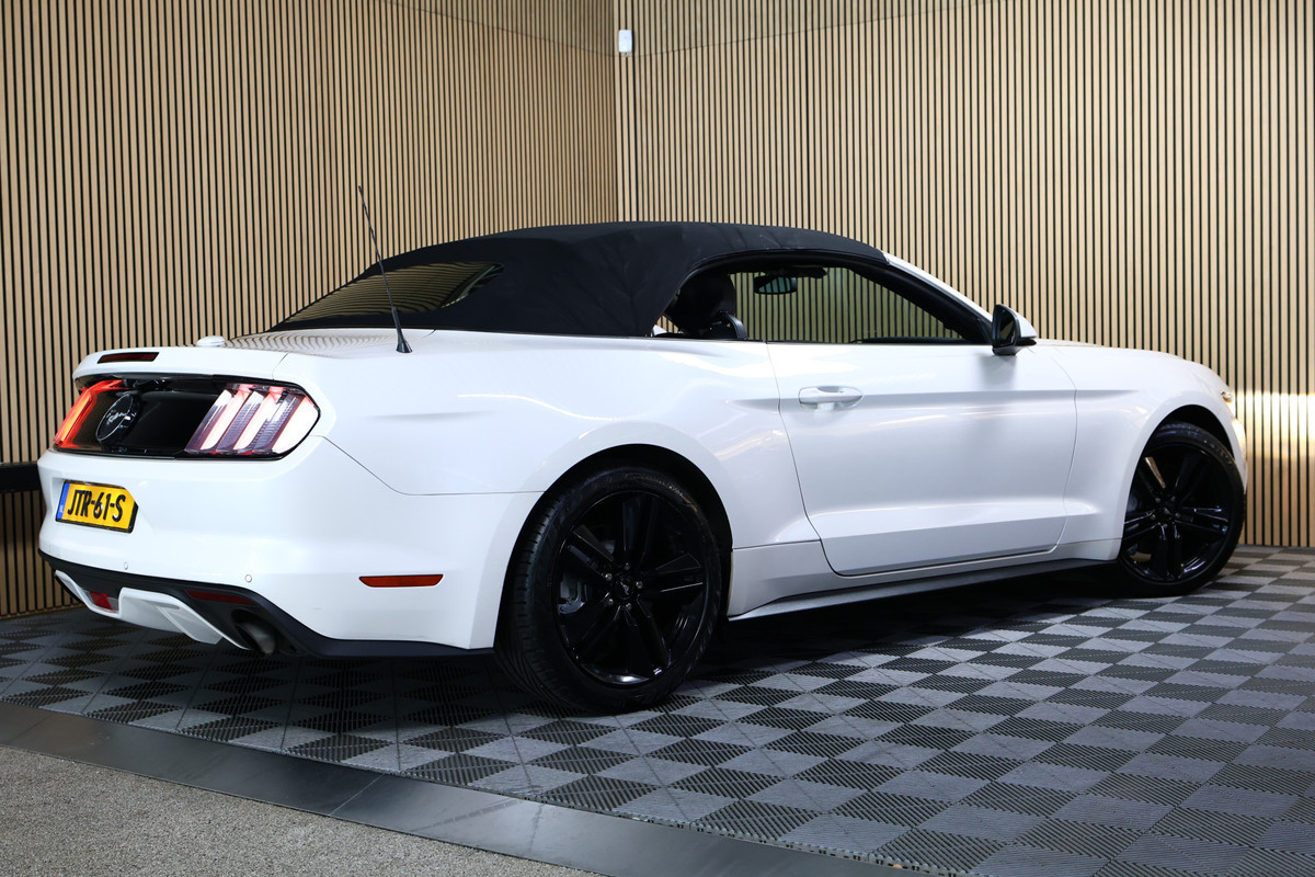 Ford Mustang Convertible 2.3 EcoBoost AVM NAVI CLIMA CAMERA KEYLSS PDC CRUISE LEDER SUBWH "19
