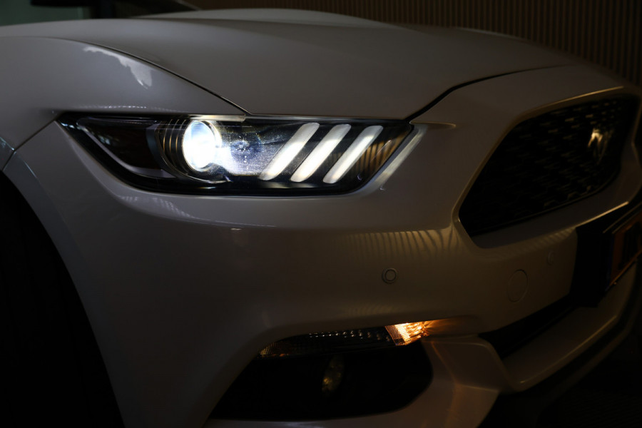Ford Mustang Convertible 2.3 EcoBoost AVM NAVI CLIMA CAMERA KEYLSS PDC CRUISE LEDER SUBWH "19