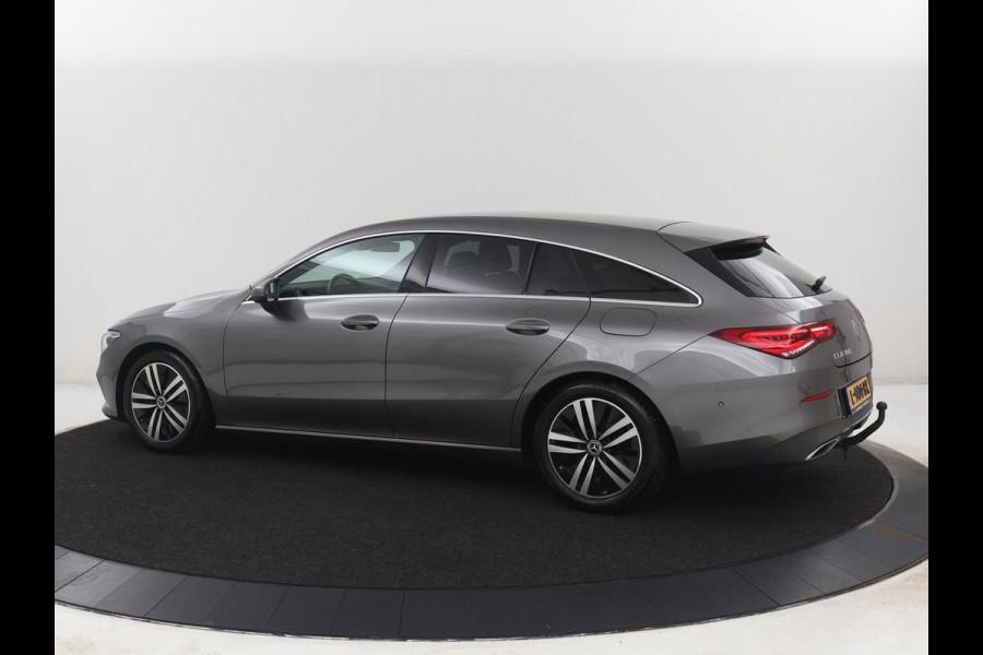 Mercedes-Benz CLA-Klasse Shooting Brake 180 Business Solution Luxury | Leder | Trekhaak | Stoelverwarming | Camera | Widescreen | Sfeerverlichting | Full LED | Park Assist | Climate control | Bluetooth