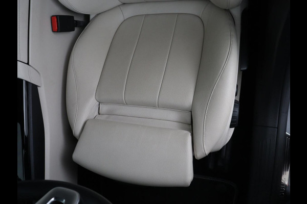 Mercedes-Benz CLA-Klasse Shooting Brake 180 Business Solution Luxury | Leder | Trekhaak | Stoelverwarming | Camera | Widescreen | Sfeerverlichting | Full LED | Park Assist | Climate control | Bluetooth