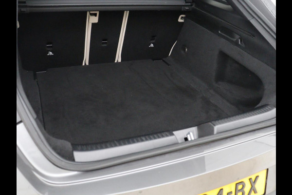 Mercedes-Benz CLA-Klasse Shooting Brake 180 Business Solution Luxury | Leder | Trekhaak | Stoelverwarming | Camera | Widescreen | Sfeerverlichting | Full LED | Park Assist | Climate control | Bluetooth