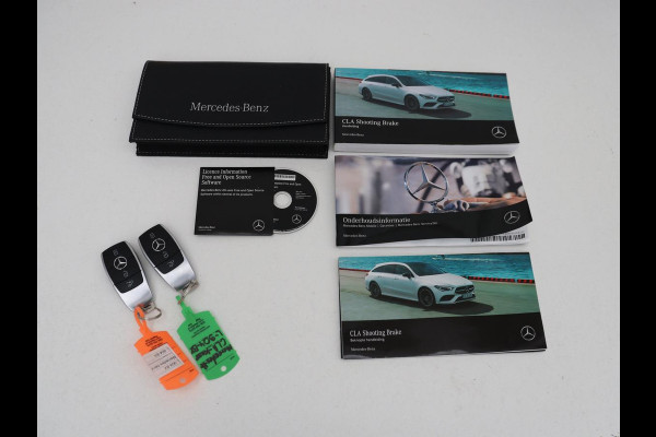 Mercedes-Benz CLA-Klasse Shooting Brake 180 Business Solution Luxury | Leder | Trekhaak | Stoelverwarming | Camera | Widescreen | Sfeerverlichting | Full LED | Park Assist | Climate control | Bluetooth
