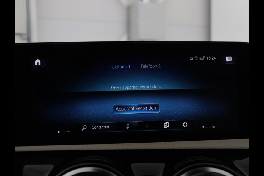 Mercedes-Benz CLA-Klasse Shooting Brake 180 Business Solution Luxury | Leder | Trekhaak | Stoelverwarming | Camera | Widescreen | Sfeerverlichting | Full LED | Park Assist | Climate control | Bluetooth