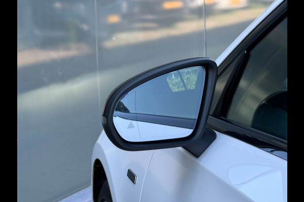 Mercedes-Benz A-Klasse 250 e AMG Line Pano|Sfeer|19Inch|Adap Cruise|Burmester