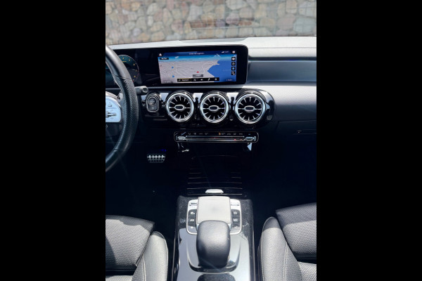Mercedes-Benz A-Klasse 200 Business Solution AMG