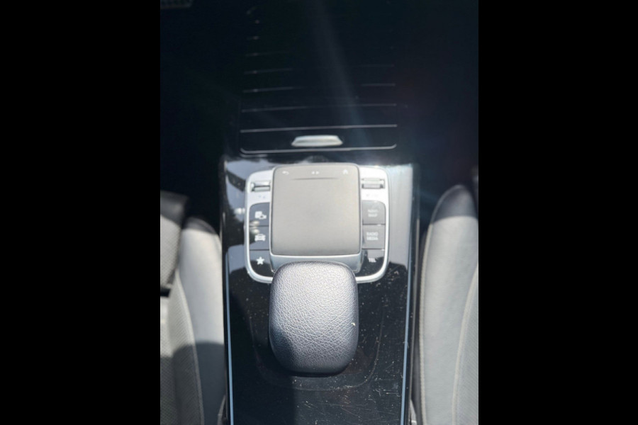 Mercedes-Benz A-Klasse 200 Business Solution AMG