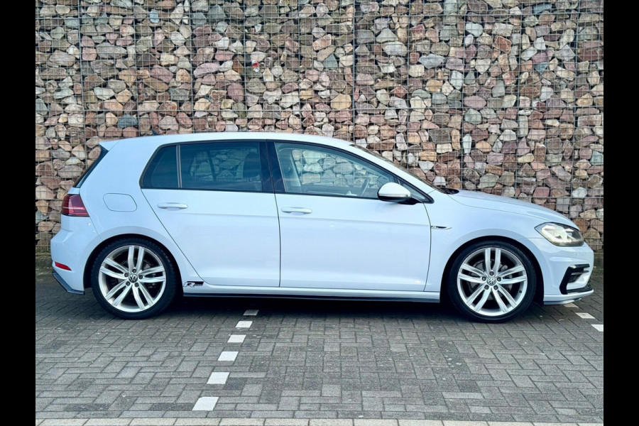 Volkswagen Golf 1.5 TSI Highline Business R