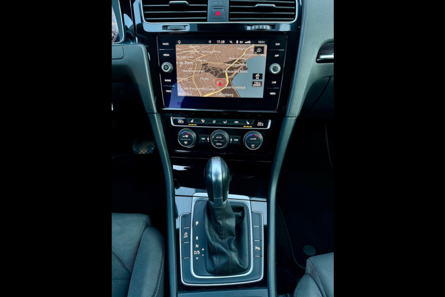 Volkswagen Golf 1.5 TSI Highline Business R