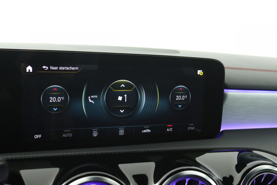Mercedes-Benz CLA-Klasse 180 Business Solution AMG (SFEERVERLICHTING, STOELVERWARMING, NAVIGATIE, CRUISE CONTROL, PARKEERSENSOREN)