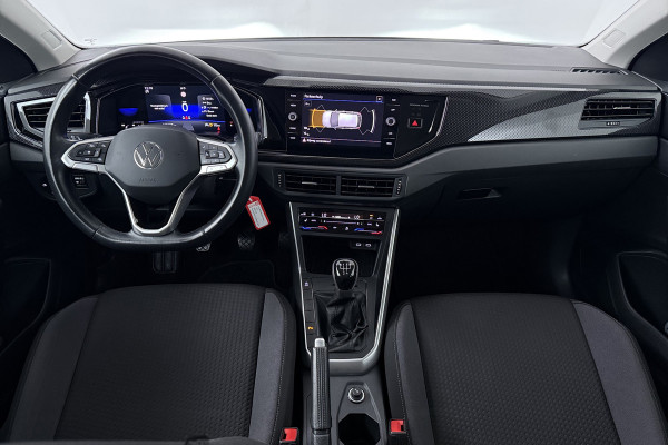 Volkswagen Polo 1.0 TSI Life Business (STOELVERWARMING, DIGITALE COCKPIT, CAMERA, CRUISE CONTROL ADAPTIEF, PARKEERSENSOREN)