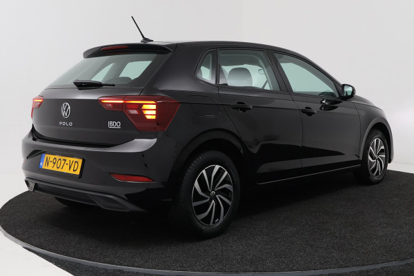 Volkswagen Polo 1.0 TSI Life Business (STOELVERWARMING, DIGITALE COCKPIT, CAMERA, CRUISE CONTROL ADAPTIEF, PARKEERSENSOREN)