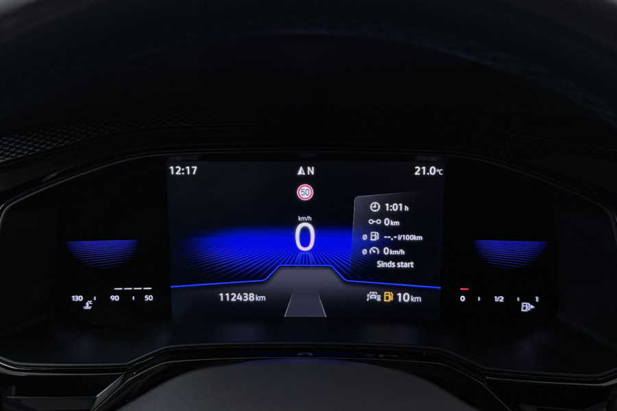 Volkswagen Polo 1.0 TSI Life Business (STOELVERWARMING, DIGITALE COCKPIT, CAMERA, CRUISE CONTROL ADAPTIEF, PARKEERSENSOREN)