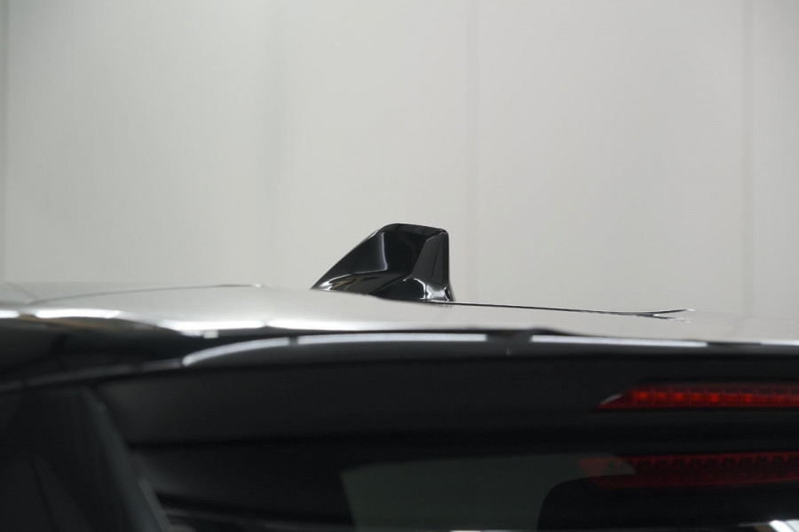 Peugeot 2008 1.2 Hybrid 145 GT | Camera | Apple Carplay | Parkeersensoren