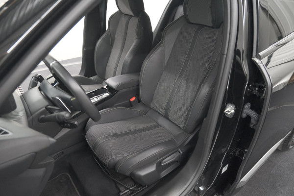 Peugeot 2008 1.2 Hybrid 145 GT | Camera | Apple Carplay | Parkeersensoren