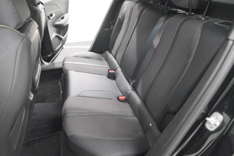 Peugeot 2008 1.2 Hybrid 145 GT | Camera | Apple Carplay | Parkeersensoren