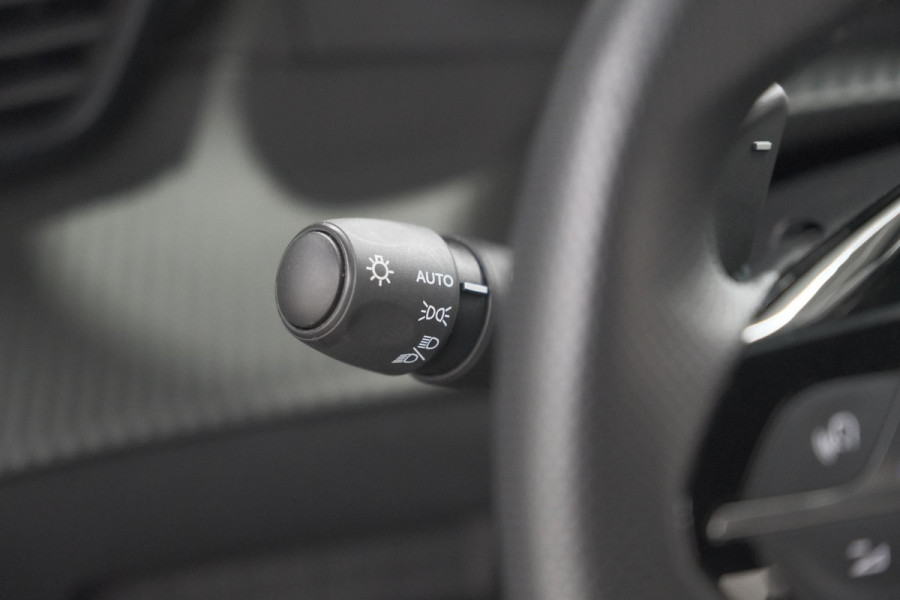 Peugeot 2008 1.2 Hybrid 145 GT | Camera | Apple Carplay | Parkeersensoren
