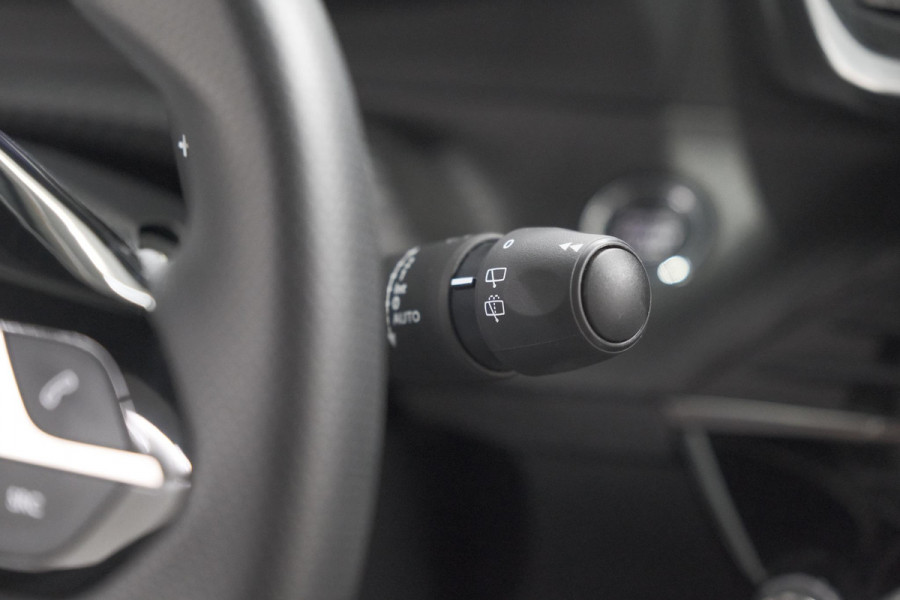 Peugeot 2008 1.2 Hybrid 145 GT | Camera | Apple Carplay | Parkeersensoren