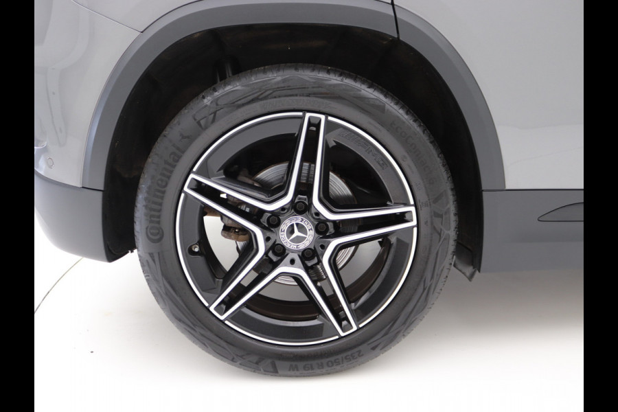 Mercedes-Benz GLA 200d AMG Distronic, Memory, Pano, Keyless, Sfeer