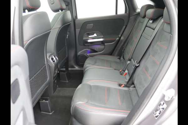 Mercedes-Benz GLA 200d AMG Distronic, Memory, Pano, Keyless, Sfeer