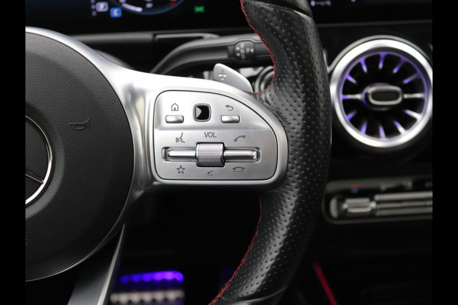 Mercedes-Benz GLA 200d AMG Distronic, Memory, Pano, Keyless, Sfeer