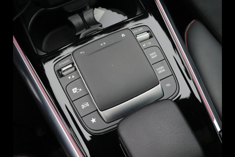 Mercedes-Benz GLA 200d AMG Distronic, Memory, Pano, Keyless, Sfeer