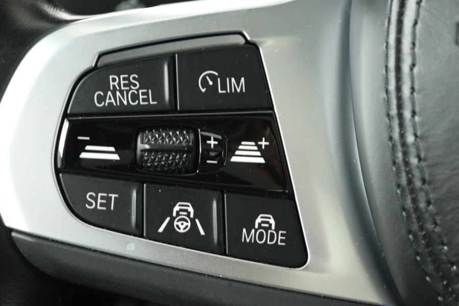 BMW iX3 High Executive 80 kWh (SOH 98,1%, PANO, CAMERA, STOEL/STUUR VERWARMING, ELEKTR STOELEN, CRUISE ADAPTIEF, PARKEERSENSOREN)