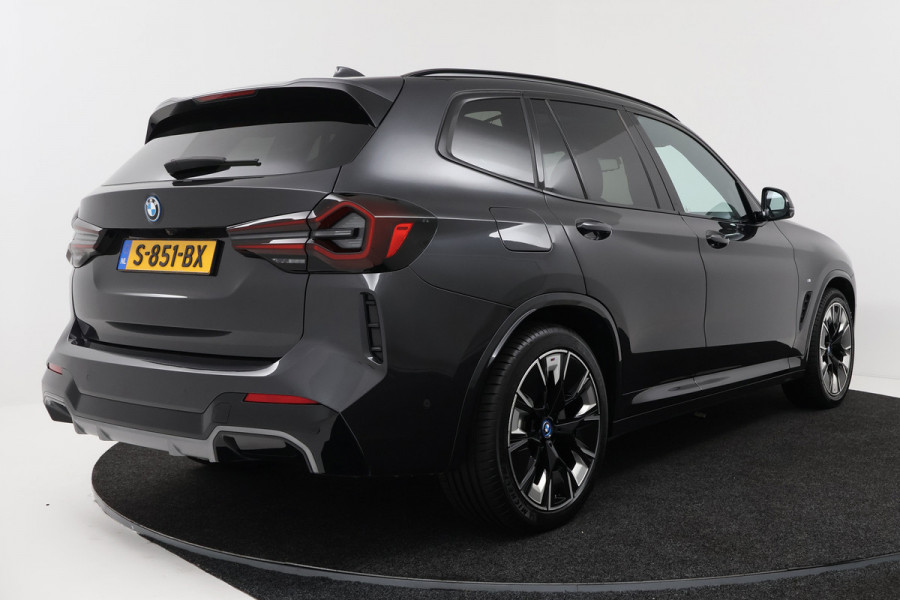 BMW iX3 High Executive 80 kWh (SOH 98,1%, PANO, CAMERA, STOEL/STUUR VERWARMING, ELEKTR STOELEN, CRUISE ADAPTIEF, PARKEERSENSOREN)
