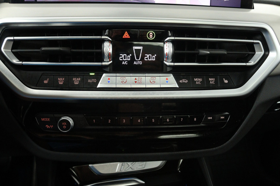 BMW iX3 High Executive 80 kWh (SOH 98,1%, PANO, CAMERA, STOEL/STUUR VERWARMING, ELEKTR STOELEN, CRUISE ADAPTIEF, PARKEERSENSOREN)