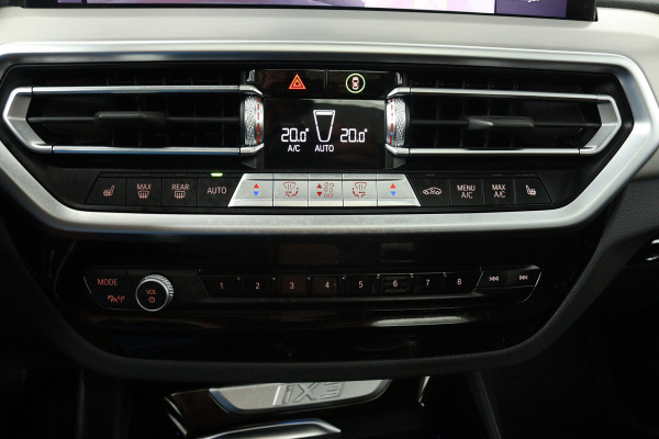 BMW iX3 High Executive 80 kWh (SOH 98,1%, PANO, CAMERA, STOEL/STUUR VERWARMING, ELEKTR STOELEN, CRUISE ADAPTIEF, PARKEERSENSOREN)